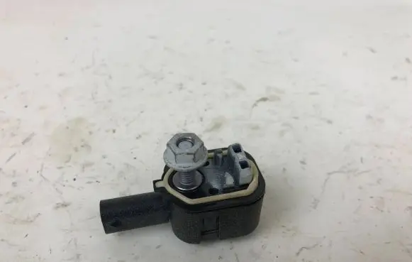 BMW X3 F25 Airbag deployment crash/impact sensor 9224178 141008 08871