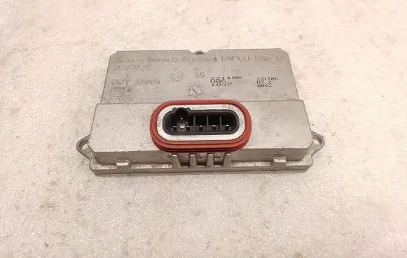 Mercedes-Benz E W211 Headlight ballast module Xenon 5DV00829000
