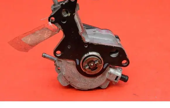 Skoda Fabia Mk1 (6Y) Vacuum pump 038145209H
