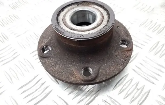 Volkswagen Golf VII Rear wheel bearing hub 