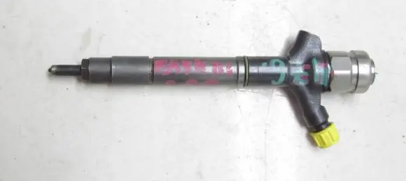 Toyota RAV 4 (XA40) Fuel injector 236700R020