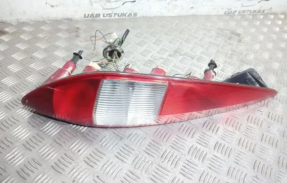Ford Mondeo Mk III Rear/tail lights 1S7113405C