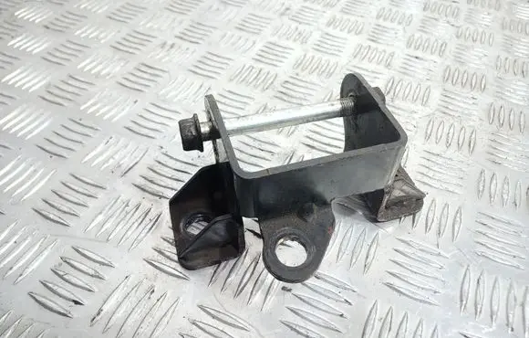 Mitsubishi Outlander Engine mounting bracket