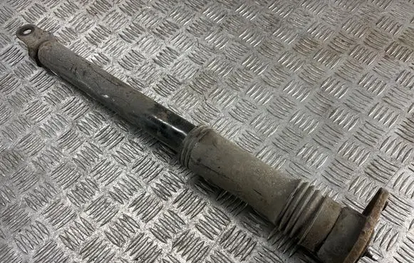 Hyundai ix35 Rear shock absorber/damper 553112y010