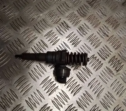 Volkswagen Caddy Fuel injector 0414720213