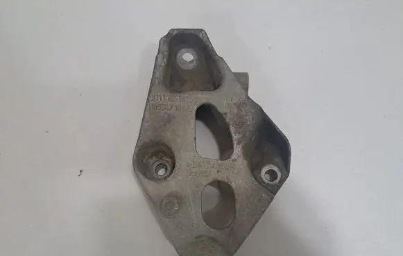 BMW 2 F22 F23 Engine mounting bracket 6859415