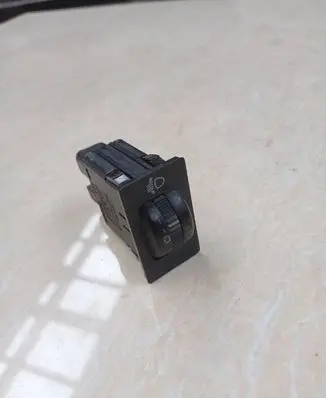 Toyota Avensis T250 Headlight level height control switch 8415205050