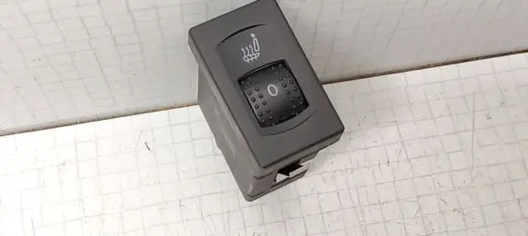 Volkswagen PASSAT B5.5 Seat heating switch 3B0963563C