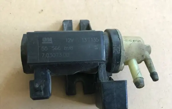 Opel Astra J Turbo solenoid valve 55566898