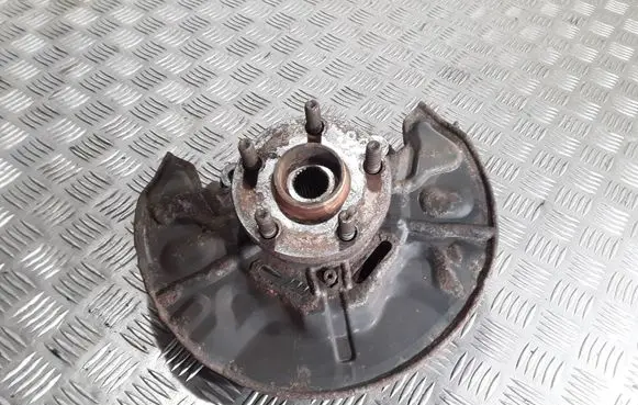 Toyota Avensis T250 Front wheel hub