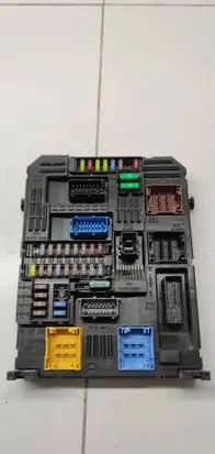 Peugeot Partner III Fuse box set 9830707680