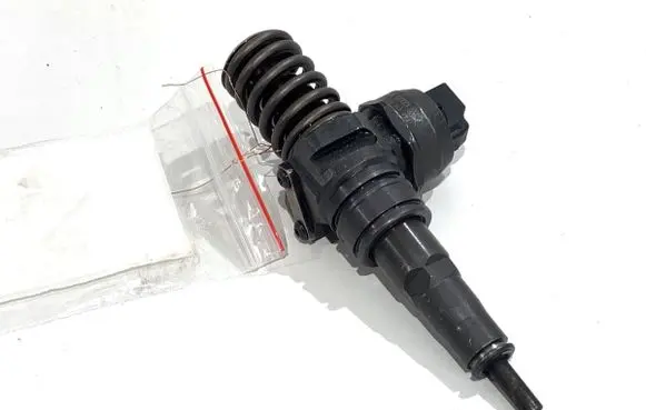 Seat Toledo III (5P) Fuel injector 038130073AG