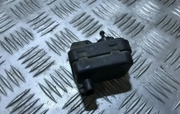 Opel Zafira A Headlight level adjustment motor 