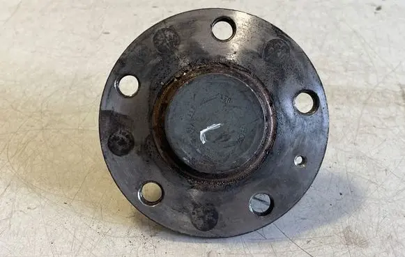 Audi Q2 - Rear wheel hub