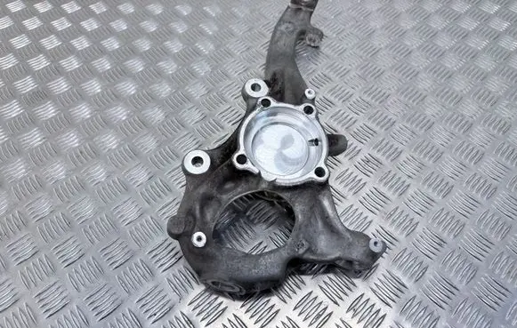 Mercedes-Benz C W206 Front wheel hub A2060200 A2063320200