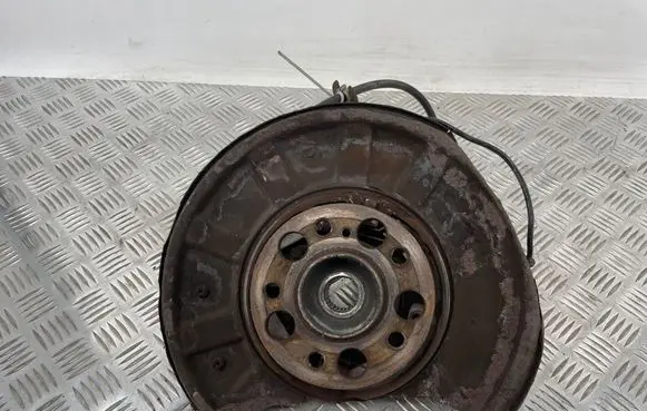 Mercedes-Benz E W212 Rear wheel hub