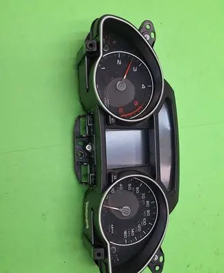 Audi A5 8T 8F Speedometer (instrument cluster) 8T0920984K