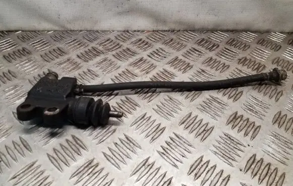 Nissan Primera Clutch slave cylinder 