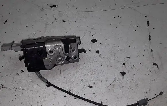 Citroen C4 I Front door lock 9683416380
