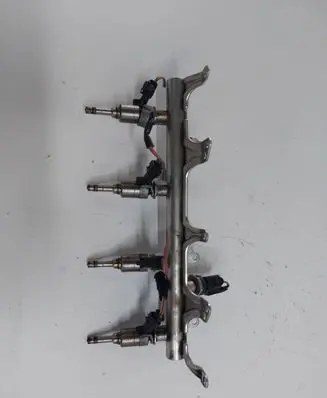 Audi A4 S4 B8 8K Fuel injector 0261500057 06J133317