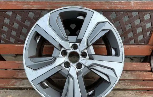 Audi A1 R17 alloy rim 