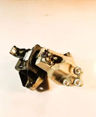 Hyundai Tucson TL Engine mount bracket 21830D7000