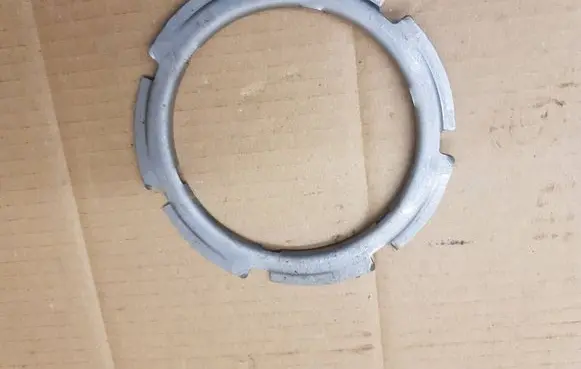 Volkswagen Eos In tank fuel pump screw locking ring/nut 1K0201375