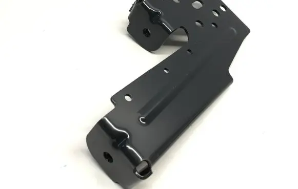 Iveco Daily 6th gen Radiator mount bracket 5803250193 082025 107634