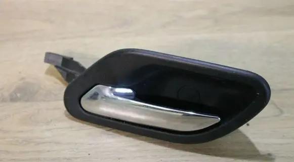 BMW 5 E39 Rear door interior handle 8226049