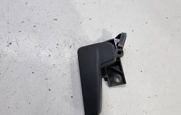 Volkswagen Touran III Engine bonnet (hood) release handle 6R1823533