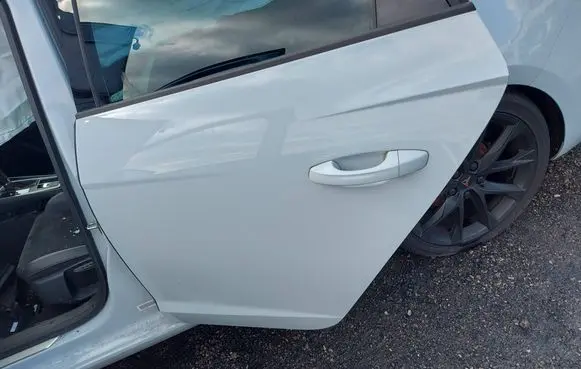 Seat Leon (5F) Rear door 