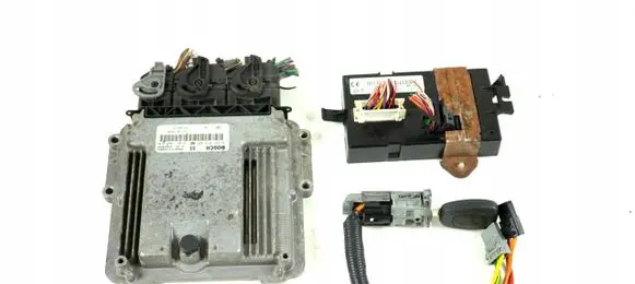 Opel Vivaro Engine control unit/module ECU 0281018497