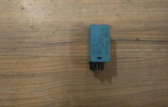Mazda 121 Other relay b09267830