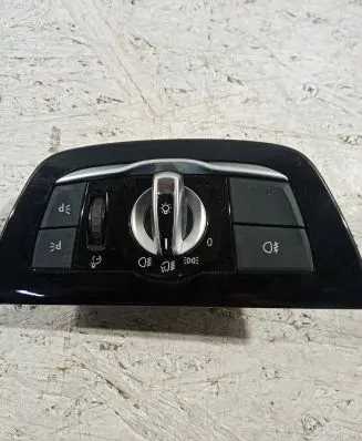 BMW 5 G30 G31 Light switch 6841881