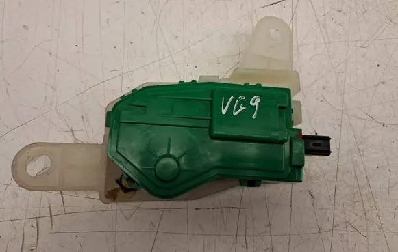 Hyundai i30 Fuel tank cap lock motor 81550G3000