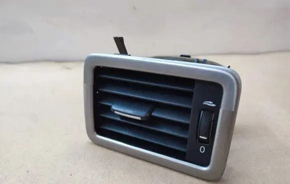 Volvo V70 Dashboard side air vent grill/cover trim 30755184