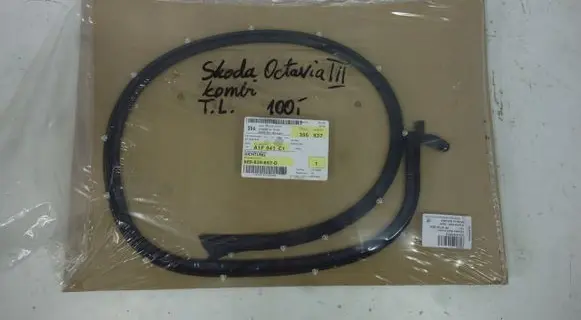 Skoda Octavia Mk3 (5E) Rubber seal loading door 5E9839697D
