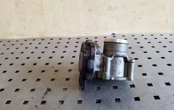 Peugeot 208 Throttle valve 9673534480