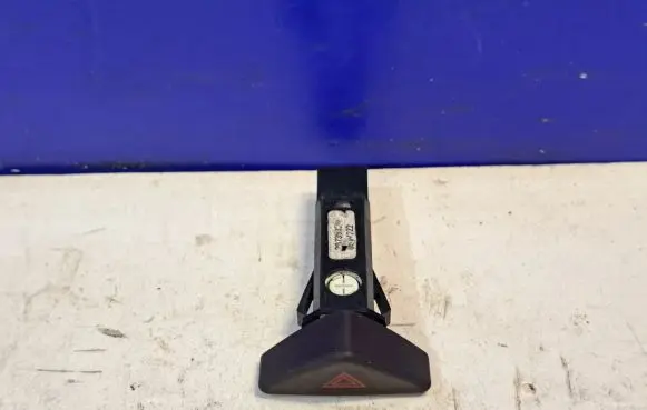 Volvo V70 Hazard light switch 30739320