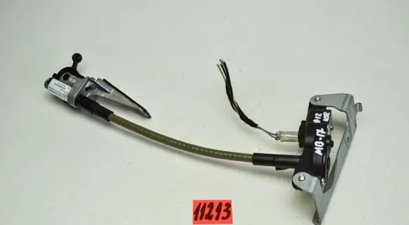 Mercedes-Benz R W251 Vent window/glass motor A2518201942 A2C53026302