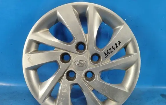 Hyundai Elantra VI Wheel nut cap/cover 52960F3000