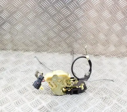 KIA Sorento Front door lock