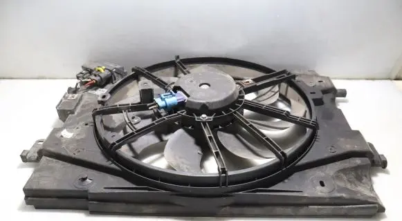 Renault Clio IV Air conditioning (A/C) fan (condenser) 