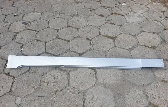 BMW 5 E60 E61 Foot area side trim 