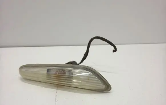 BMW 5 E60 E61 Front fender indicator light 17185551