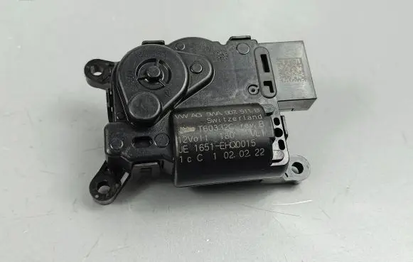 Cupra Formentor Air flap motor/actuator 5WA907511B