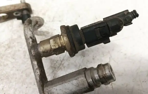 Audi A3 S3 8P Air conditioning (A/C) pressure sensor 1J0959126