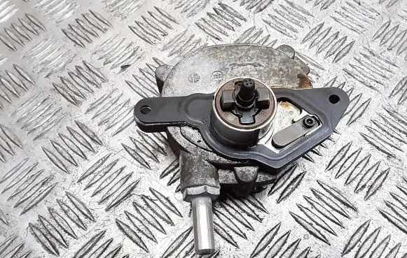 Mercedes-Benz SLK AMG R170 Vacuum pump a2712301465