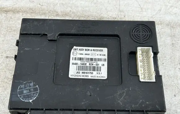 KIA Rio Comfort/convenience module 116RA000327 M8161753 954001W632