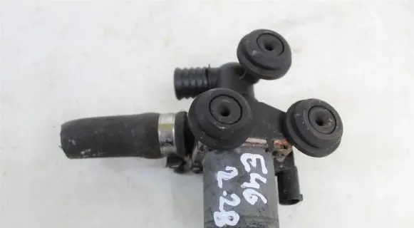 BMW X3 E83 Coolant heater control valve 4111036